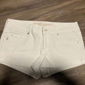 American eagle low rise jean shorts size 6